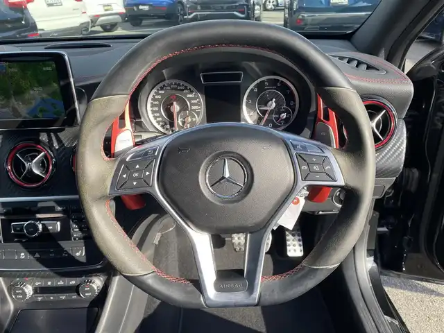 メルセデス・ベンツ Ａ４５ 4マチック エディション1 福岡県 2013(平25)年 5.2万km コスモスブラック ・クルーズコントロール/・純正ナビ/Bluetooth/USB/・バックカメラ/・AMGパフォーマンスシート/シートヒーター/・ドライブレコーダー/・DTV/・ETC/・純正19AW/・ブラインドスポット/・保証書/・取扱説明書/・スペアキー