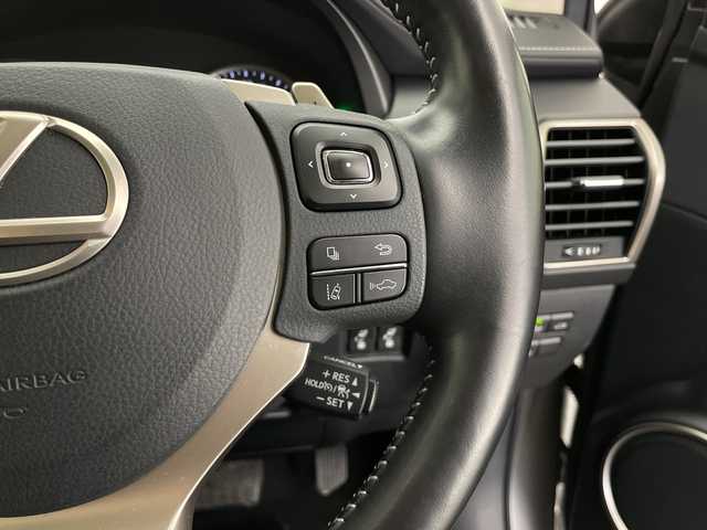 レクサス ＮＸ 300h バージョンL 長野県 2020(令2)年 5.4万km ソニックチタニウム ４WD/純正ナビ/BT／フルセグ／ラジオ／Miracast/置くだけ充電/ヘッドアップディスプレイ/ステアリングヒーター/エンジンスターター/リアフォグランプ/パドルシフト