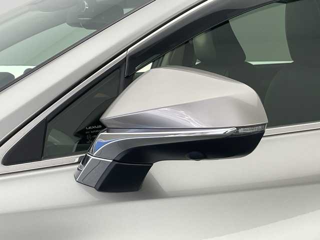 レクサス ＮＸ 300h バージョンL 長野県 2020(令2)年 5.4万km ソニックチタニウム ４WD/純正ナビ/BT／フルセグ／ラジオ／Miracast/置くだけ充電/ヘッドアップディスプレイ/ステアリングヒーター/エンジンスターター/リアフォグランプ/パドルシフト