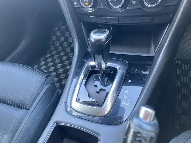 マツダ アテンザ ワゴン XD 愛知県 2014(平26)年 11.2万km スノーフレイクホワイトパールマイカ シティーブレーキサポート/ナビTV/DVDビデオ&CD/地デジ　フルセグ/Bluetoothオーディオ/バックカメラ/ステアシフト/インテリキー×3ケ/純正エンジンスターター/プッシュスタート/キセノンヘッドライト/オートライト/スマートインETC/ステアリングスイッチ/クルーズコントロール/ドライブレコーダー/純正アルミホイル