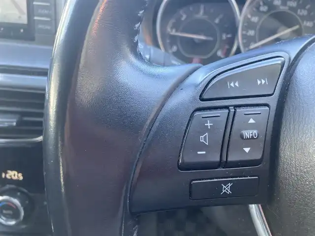 マツダ アテンザ ワゴン XD 愛知県 2014(平26)年 11.2万km スノーフレイクホワイトパールマイカ シティーブレーキサポート/ナビTV/DVDビデオ&CD/地デジ　フルセグ/Bluetoothオーディオ/バックカメラ/ステアシフト/インテリキー×3ケ/純正エンジンスターター/プッシュスタート/キセノンヘッドライト/オートライト/スマートインETC/ステアリングスイッチ/クルーズコントロール/ドライブレコーダー/純正アルミホイル