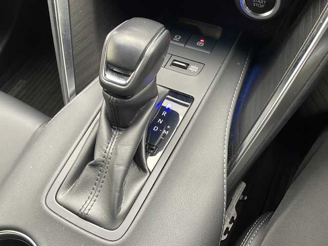 トヨタ ハリアー Z 千葉県 2020(令2)年 3.7万km ホワイトパールクリスタルシャイン トヨタセーフティセンス/（プリクラッシュセーフティ　レーンキープアシスト　レーダークルーズコントロール　オートマチックハイビーム）/モデリスタエアロ/純正メモリナビ　/（フルセグ/Bluetooth/USB/FM/AM）/ＪＢＬプレミアムサウンドシステム/全方位カメラ/ブラインドスポットモニター/ステアリングスイッチ/ビルトインETC2.0/レザーシート/スマートキー/デジタルインナーミラー/LEDヘッドライト/フォグライト/電動格納ミラー/純正フロアマット/社外サイドバイザー/W＋サイド＋カーテンエアバッグ/純正19インチアルミホイール