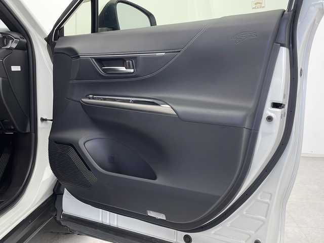 トヨタ ハリアー Z 千葉県 2020(令2)年 3.7万km ホワイトパールクリスタルシャイン トヨタセーフティセンス/（プリクラッシュセーフティ　レーンキープアシスト　レーダークルーズコントロール　オートマチックハイビーム）/モデリスタエアロ/純正メモリナビ　/（フルセグ/Bluetooth/USB/FM/AM）/ＪＢＬプレミアムサウンドシステム/全方位カメラ/ブラインドスポットモニター/ステアリングスイッチ/ビルトインETC2.0/レザーシート/スマートキー/デジタルインナーミラー/LEDヘッドライト/フォグライト/電動格納ミラー/純正フロアマット/社外サイドバイザー/W＋サイド＋カーテンエアバッグ/純正19インチアルミホイール