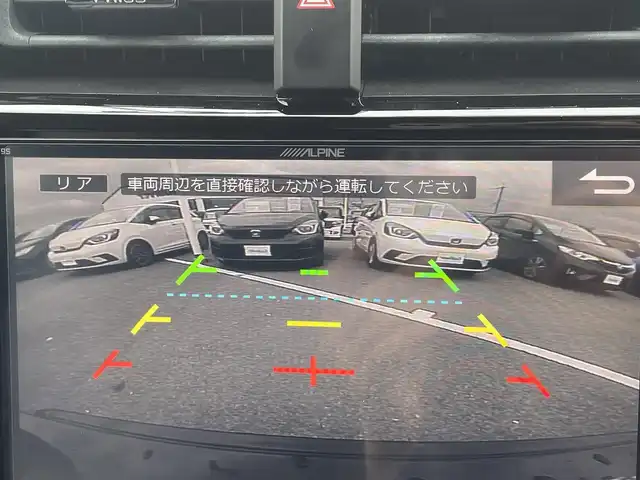 トヨタ プリウス S 和歌山県 2016(平28)年 4.1万km アティチュードブラックマイカ アルパイン9インチナビ（X9S）/フルセグTV/（BT/CD/DVD/AM/FM/バックカメラ/横滑り防止/ABS/オートライト/前方ドライブレコーダー/ビルトインETC/ステアリングリモコン/フルオートパワーウィンドウ/レザー調シートカバー/社外18インチアルミ/社外フロアマット/プッシュスタート/ドアバイザー/HIDヘッドライト/フォグランプ