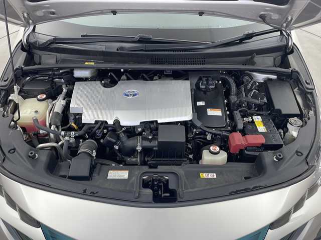 トヨタ プリウス ＰＨＶ A 栃木県 2017(平29)年 5万km スティールブロンドM 純正ナビ/(BT/iPod/AUX/USB)/フルセグテレビ/バックカメラ/横滑り防止装置/クルーズコントロール/レーンキープアシスト/クリアランスソナー/ブラインドスポットモニター/プリクラッシュ/プッシュスタート/前席シートヒーター/オートライト/オートマチックハイビーム/純正15インチAW/ステアリングヒーター/純正LEDヘッドライト/ビルトインETC2.0/純正フロアマット/ステアリングリモコン/革巻きステアリング/スペアキー