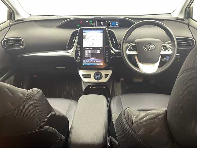 トヨタ プリウス ＰＨＶ A 栃木県 2017(平29)年 5万km スティールブロンドM 純正ナビ/(BT/iPod/AUX/USB)/フルセグテレビ/バックカメラ/横滑り防止装置/クルーズコントロール/レーンキープアシスト/クリアランスソナー/ブラインドスポットモニター/プリクラッシュ/プッシュスタート/前席シートヒーター/オートライト/オートマチックハイビーム/純正15インチAW/ステアリングヒーター/純正LEDヘッドライト/ビルトインETC2.0/純正フロアマット/ステアリングリモコン/革巻きステアリング/スペアキー