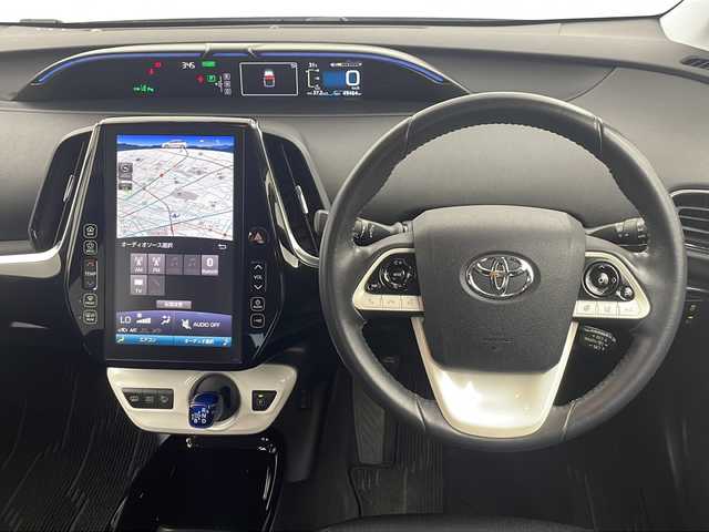 トヨタ プリウス ＰＨＶ A 栃木県 2017(平29)年 5万km スティールブロンドM 純正ナビ/(BT/iPod/AUX/USB)/フルセグテレビ/バックカメラ/横滑り防止装置/クルーズコントロール/レーンキープアシスト/クリアランスソナー/ブラインドスポットモニター/プリクラッシュ/プッシュスタート/前席シートヒーター/オートライト/オートマチックハイビーム/純正15インチAW/ステアリングヒーター/純正LEDヘッドライト/ビルトインETC2.0/純正フロアマット/ステアリングリモコン/革巻きステアリング/スペアキー
