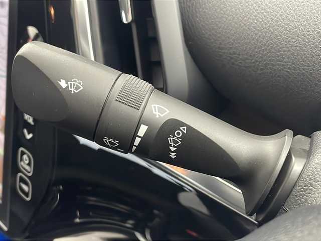 トヨタ プリウス ＰＨＶ A 栃木県 2017(平29)年 5万km スティールブロンドM 純正ナビ/(BT/iPod/AUX/USB)/フルセグテレビ/バックカメラ/横滑り防止装置/クルーズコントロール/レーンキープアシスト/クリアランスソナー/ブラインドスポットモニター/プリクラッシュ/プッシュスタート/前席シートヒーター/オートライト/オートマチックハイビーム/純正15インチAW/ステアリングヒーター/純正LEDヘッドライト/ビルトインETC2.0/純正フロアマット/ステアリングリモコン/革巻きステアリング/スペアキー