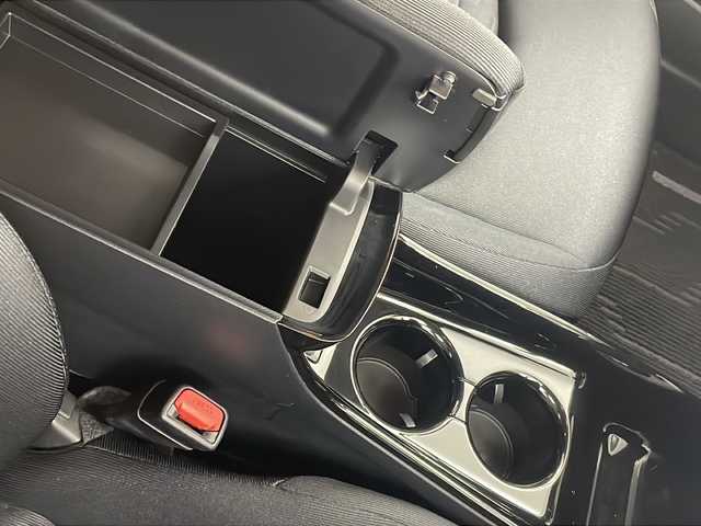 トヨタ プリウス ＰＨＶ A 栃木県 2017(平29)年 5万km スティールブロンドM 純正ナビ/(BT/iPod/AUX/USB)/フルセグテレビ/バックカメラ/横滑り防止装置/クルーズコントロール/レーンキープアシスト/クリアランスソナー/ブラインドスポットモニター/プリクラッシュ/プッシュスタート/前席シートヒーター/オートライト/オートマチックハイビーム/純正15インチAW/ステアリングヒーター/純正LEDヘッドライト/ビルトインETC2.0/純正フロアマット/ステアリングリモコン/革巻きステアリング/スペアキー