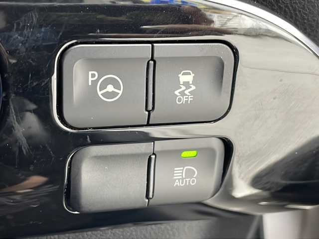 トヨタ プリウス ＰＨＶ A 千葉県 2017(平29)年 5万km スティールブロンドM 純正ナビ/　Bluetooth/フルセグTV/トヨタセーフティセンス/レーダークルーズコントロール/レーンキープアシスト/衝突軽減ブレーキ/クリアランスソナー/ブラインドスポットモニター/オートハイビーム/パーキングアシスト/前席シートヒーター/ステアリングヒーター/ビルトインETC2.0/前方ドラレコ/LEDライト/フォグランプ/フロアマット