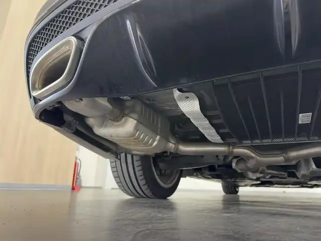 メルセデス・ベンツ Ｃ１８０ ステーションW ローレウスED 三重県 2018(平30)年 3.9万km オブシディアンブラック ガソリン・ターボ/FR/MTモード付コラム9AT/純正 8.4インチナビ/（FM/AM/TV/Bluetooth/SD/MSV/USBx2）/リヤビューカメラ/ドラレコ 前方/ETC2.0/安全/【OP】レーダーセーフティパッケージ/●アクティブブレーキアシスト（歩行者検知機能付：自動緊急ブレーキ）/●リアCPA（被害軽減ブレーキ付後方衝突警告システム）/●PRE-SAFE（事故予防と衝突時の被害軽減）/●アクティブレーンキーピングアシスト/●アクティブブラインドスポットアシスト/●ディスタンスパイロット・ディストロニック（渋滞走行対応自動追従型クルコン）/●ステアリングパイロット（ステアリング操作アシスト）/・パークトロニック（クリアランスソナー）/・パーキングパイロット（縦列・並列駐車支援）/装備/・パノラミックスライディングルーフ/・ルーフレール/・ARTICOレザーシート（合皮）/・オートトランク/・メモリー付パワーシート（D10way）＆4wayパワーシート（N）/・シートヒーター（D/N）/・オートライト/・LEDヘッドライト/・パドルシフト/・AMG 18inAW/・キーレスゴー（プッシュスタート&スマートキー）