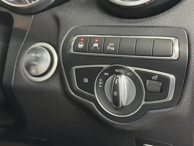 メルセデス・ベンツ Ｃ１８０ ステーションW ローレウスED 三重県 2018(平30)年 3.9万km オブシディアンブラック ガソリン・ターボ/FR/MTモード付コラム9AT/純正 8.4インチナビ/（FM/AM/TV/Bluetooth/SD/MSV/USBx2）/リヤビューカメラ/ドラレコ 前方/ETC2.0/安全/【OP】レーダーセーフティパッケージ/●アクティブブレーキアシスト（歩行者検知機能付：自動緊急ブレーキ）/●リアCPA（被害軽減ブレーキ付後方衝突警告システム）/●PRE-SAFE（事故予防と衝突時の被害軽減）/●アクティブレーンキーピングアシスト/●アクティブブラインドスポットアシスト/●ディスタンスパイロット・ディストロニック（渋滞走行対応自動追従型クルコン）/●ステアリングパイロット（ステアリング操作アシスト）/・パークトロニック（クリアランスソナー）/・パーキングパイロット（縦列・並列駐車支援）/装備/・パノラミックスライディングルーフ/・ルーフレール/・ARTICOレザーシート（合皮）/・オートトランク/・メモリー付パワーシート（D10way）＆4wayパワーシート（N）/・シートヒーター（D/N）/・オートライト/・LEDヘッドライト/・パドルシフト/・AMG 18inAW/・キーレスゴー（プッシュスタート&スマートキー）