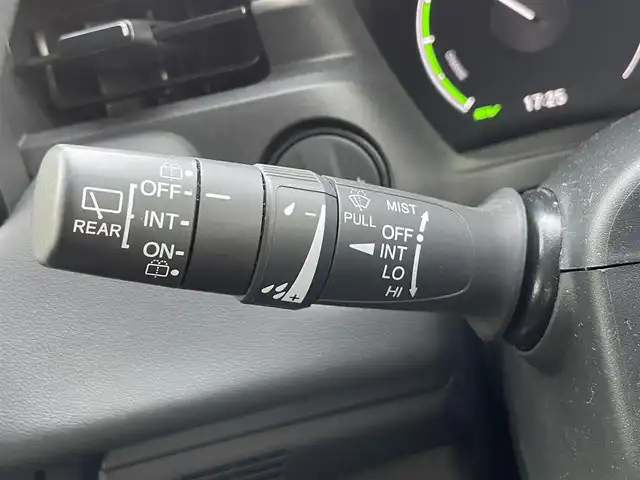 ホンダ ヴェゼル ハイブリッド e:HEV X 栃木県 2023(令5)年 1.6万km プレミアムクリスタルレッドM ワンオーナー/ホンダディスプレイ/フルセグ　TV　/Bluetooth　CD　DVD/バックカメラ/・ホンダセンシング/・衝突軽減ブレーキ/・路外逸脱抑制機能/・先行車発進お知らせ機能/・標識認識機能/・トラフィックジャムアシスト/・誤発進抑制機能/・後方誤発進抑制機能/・近距離衝突軽減ブレーキ/・急アクセル抑制機能/・コーナーセンサー/ダウンヒルアシストコントロール/電子パーキングブレーキ/置くだけ充電/オートライト/ヘッドライトLED/ETC