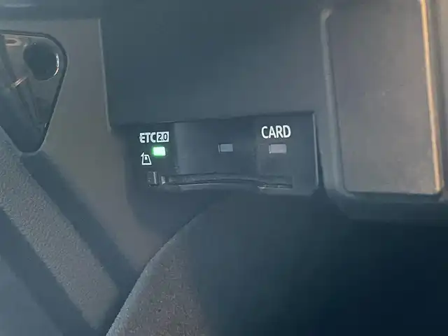 アウディ Ａ４ アバント 35TFSI Sライン 東京都 2021(令3)年 2.9万km パール 純正ナビ/360°カメラ/ACC/ETC2.0/ハーフレザーシート/シートヒーター/パークアシスト/純正18インチアルミホイール