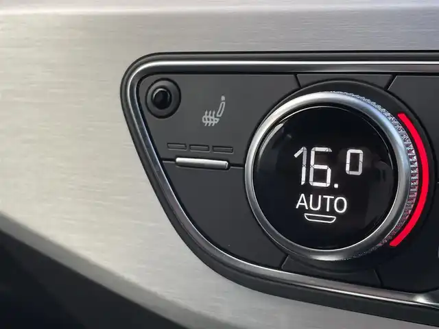アウディ Ａ４ アバント 35TFSI Sライン 東京都 2021(令3)年 2.9万km パール 純正ナビ/360°カメラ/ACC/ETC2.0/ハーフレザーシート/シートヒーター/パークアシスト/純正18インチアルミホイール