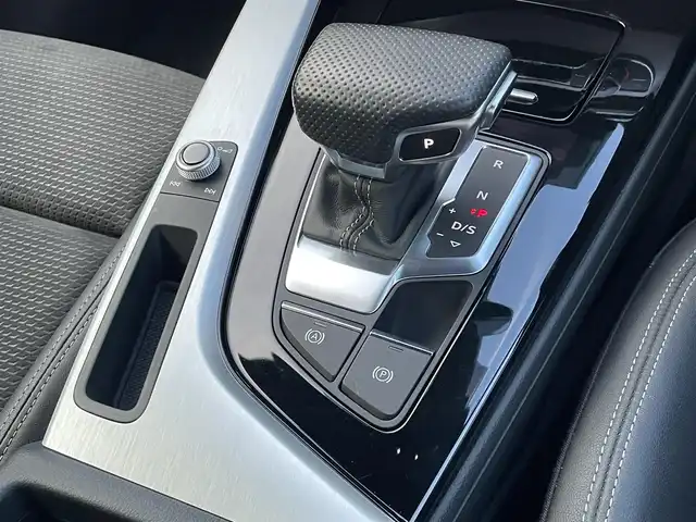 アウディ Ａ４ アバント 35TFSI Sライン 東京都 2021(令3)年 2.9万km パール 純正ナビ/360°カメラ/ACC/ETC2.0/ハーフレザーシート/シートヒーター/パークアシスト/純正18インチアルミホイール