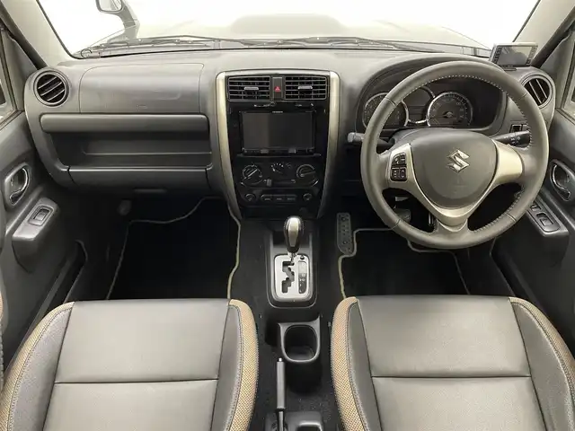 スズキ ジムニー ランドベンチャー 兵庫県 2018(平30)年 9万km クールカーキPM ４WD/社外メモリーナビ＆フルセグTV/（CD＆」DVD＆BT再生）/バックカメラ/ハーフレザーシート/シートヒーター/純正１６inアルミホイール/ドライブレコーダー/ETC/リモコンキー/Wエアバック/ABS