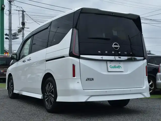 日産 セレナ ハイウェイスター V 神奈川県 2023(令5)年 1.7万km プリズムホワイト ワンオーナー/12.3インチ純正ナビ/フルセグテレビ/B/Tオーディオ/インテリジェントアラウンドビューモニター/ETC2.0/デジタルインナーミラー/プロパイロット/インテリジェントエアマージェンシーブレーキ他/ハンズフリー両側パワースライドドア/LEDヘッドライト/純正フロアマット/純正サイドバイザー/ロールサンシェード/インテリジェントキー/取扱説明書/保証書