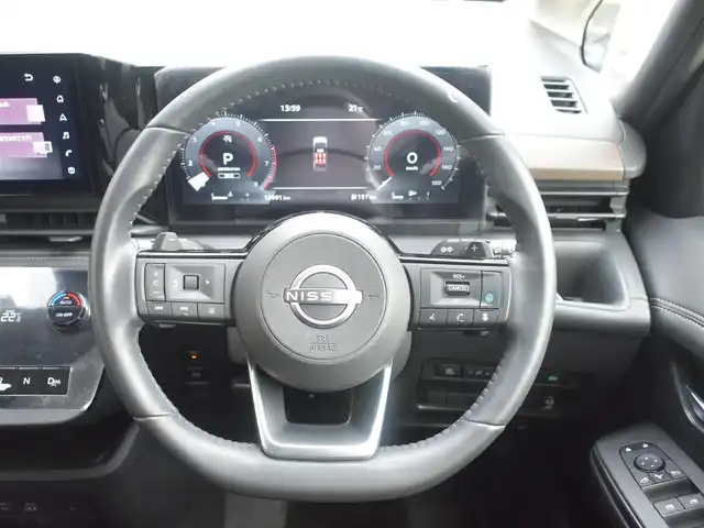 日産 セレナ ハイウェイスター V 神奈川県 2023(令5)年 1.7万km プリズムホワイト ワンオーナー/12.3インチ純正ナビ/フルセグテレビ/B/Tオーディオ/インテリジェントアラウンドビューモニター/ETC2.0/デジタルインナーミラー/プロパイロット/インテリジェントエアマージェンシーブレーキ他/ハンズフリー両側パワースライドドア/LEDヘッドライト/純正フロアマット/純正サイドバイザー/ロールサンシェード/インテリジェントキー/取扱説明書/保証書