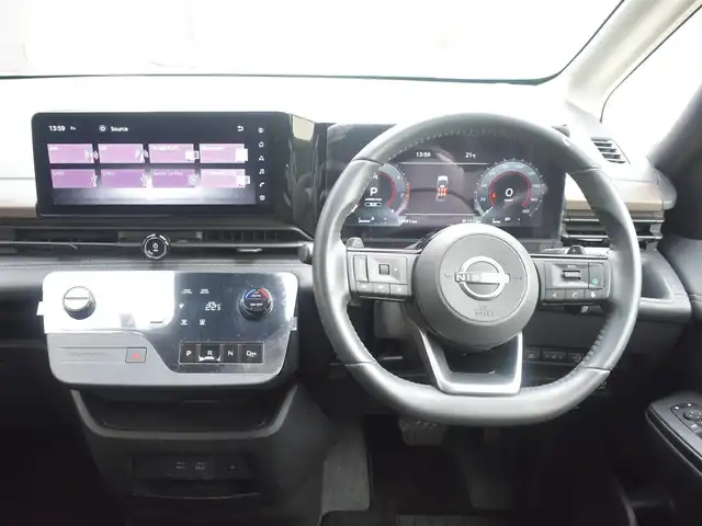 日産 セレナ ハイウェイスター V 神奈川県 2023(令5)年 1.7万km プリズムホワイト ワンオーナー/12.3インチ純正ナビ/フルセグテレビ/B/Tオーディオ/インテリジェントアラウンドビューモニター/ETC2.0/デジタルインナーミラー/プロパイロット/インテリジェントエアマージェンシーブレーキ他/ハンズフリー両側パワースライドドア/LEDヘッドライト/純正フロアマット/純正サイドバイザー/ロールサンシェード/インテリジェントキー/取扱説明書/保証書