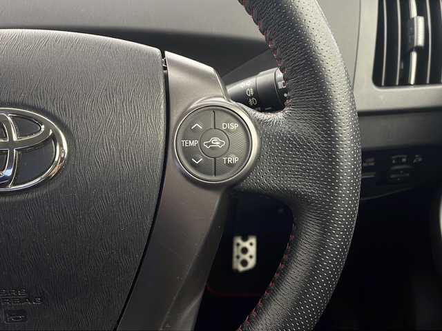 トヨタ プリウス S ツーリングセレ G’s 栃木県 2013(平25)年 9万km ホワイトパールクリスタルシャイン 社外ナビ/（BT/CD/DVD/AM/FM/フルセグ）/バックカメラ/ETC/ドライブレコーダー/電動格納ミラー/ステアリングスイッチ/純正アルミホイール/純正フロアマット/プッシュスタート/スマートキー