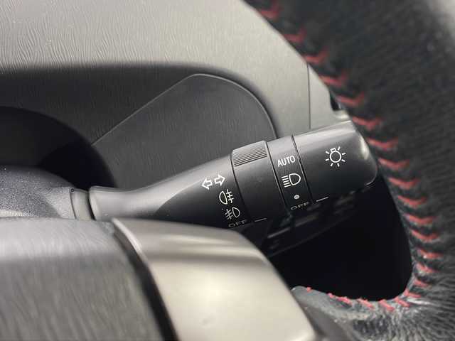 トヨタ プリウス S ツーリングセレ G’s 栃木県 2013(平25)年 9万km ホワイトパールクリスタルシャイン 社外ナビ/（BT/CD/DVD/AM/FM/フルセグ）/バックカメラ/ETC/ドライブレコーダー/電動格納ミラー/ステアリングスイッチ/純正アルミホイール/純正フロアマット/プッシュスタート/スマートキー