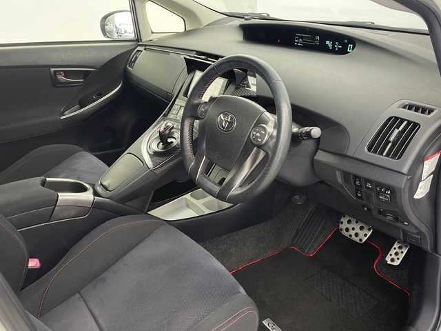 トヨタ プリウス S ツーリングセレ G’s 栃木県 2013(平25)年 9万km ホワイトパールクリスタルシャイン 社外ナビ/（BT/CD/DVD/AM/FM/フルセグ）/バックカメラ/ETC/ドライブレコーダー/電動格納ミラー/ステアリングスイッチ/純正アルミホイール/純正フロアマット/プッシュスタート/スマートキー