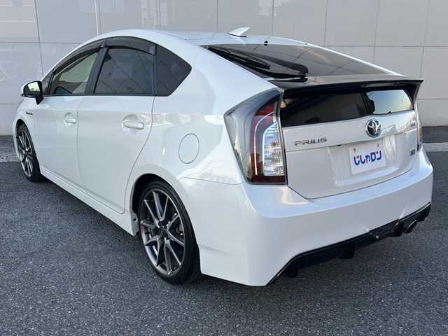 トヨタ プリウス S ツーリングセレ G’s 埼玉県 2013(平25)年 9.1万km ホワイトパールクリスタルシャイン (株)IDOMが運営する【じしゃロン熊谷店】の自社ローン専用車両になりますこちらは現金またはオートローンご利用時の価格です。自社ローンご希望の方は別途その旨お申付け下さい/社外SDナビ　CN-S310WD/　CD/DVD/DTV/Bluetooth/バックカメラ/ETC/前方ドライブレコーダー/ステアリングスイッチ/アルミペダル/純正18インチアルミホイール/純正フロアマット/プッシュスタート/スマートキー