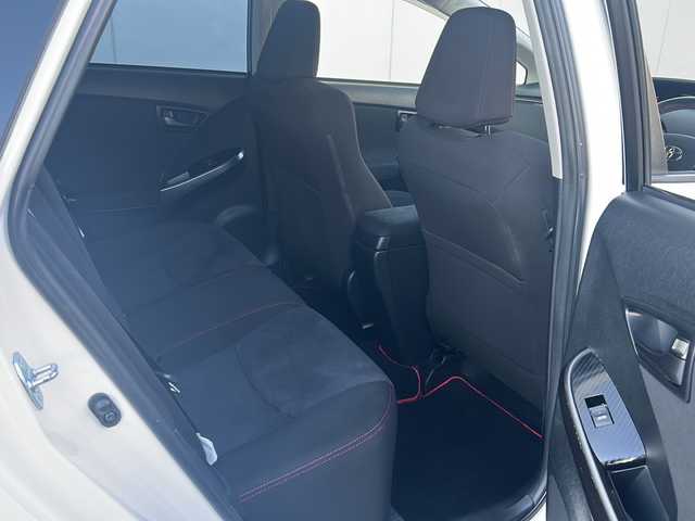 トヨタ プリウス S ツーリングセレ G’s 埼玉県 2013(平25)年 9.1万km ホワイトパールクリスタルシャイン (株)IDOMが運営する【じしゃロン熊谷店】の自社ローン専用車両になりますこちらは現金またはオートローンご利用時の価格です。自社ローンご希望の方は別途その旨お申付け下さい/社外SDナビ　CN-S310WD/　CD/DVD/DTV/Bluetooth/バックカメラ/ETC/前方ドライブレコーダー/ステアリングスイッチ/アルミペダル/純正18インチアルミホイール/純正フロアマット/プッシュスタート/スマートキー