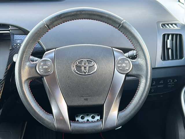 トヨタ プリウス S ツーリングセレ G’s 埼玉県 2013(平25)年 9.1万km ホワイトパールクリスタルシャイン (株)IDOMが運営する【じしゃロン熊谷店】の自社ローン専用車両になりますこちらは現金またはオートローンご利用時の価格です。自社ローンご希望の方は別途その旨お申付け下さい/社外SDナビ　CN-S310WD/　CD/DVD/DTV/Bluetooth/バックカメラ/ETC/前方ドライブレコーダー/ステアリングスイッチ/アルミペダル/純正18インチアルミホイール/純正フロアマット/プッシュスタート/スマートキー