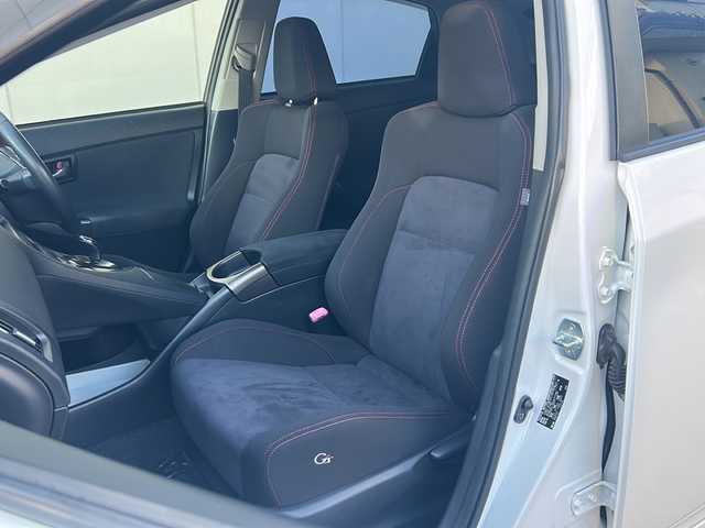 トヨタ プリウス S ツーリングセレ G’s 埼玉県 2013(平25)年 9.1万km ホワイトパールクリスタルシャイン (株)IDOMが運営する【じしゃロン熊谷店】の自社ローン専用車両になりますこちらは現金またはオートローンご利用時の価格です。自社ローンご希望の方は別途その旨お申付け下さい/社外SDナビ　CN-S310WD/　CD/DVD/DTV/Bluetooth/バックカメラ/ETC/前方ドライブレコーダー/ステアリングスイッチ/アルミペダル/純正18インチアルミホイール/純正フロアマット/プッシュスタート/スマートキー