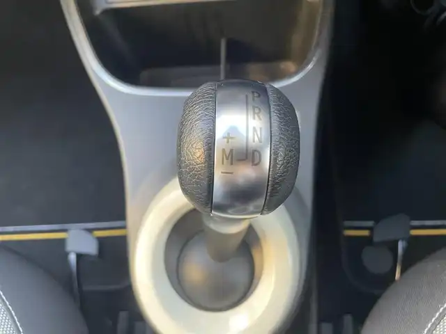 ルノー トゥインゴ EDC 栃木県 2019(令1)年 4.3万km 黄 ワンオーナー/後期モデル/純正ディスプレイオーディオ/（Bluetooth AppleCarPlay USB ）/オートライト/コーナーセンサー/クルーズコントロール/スペアキー