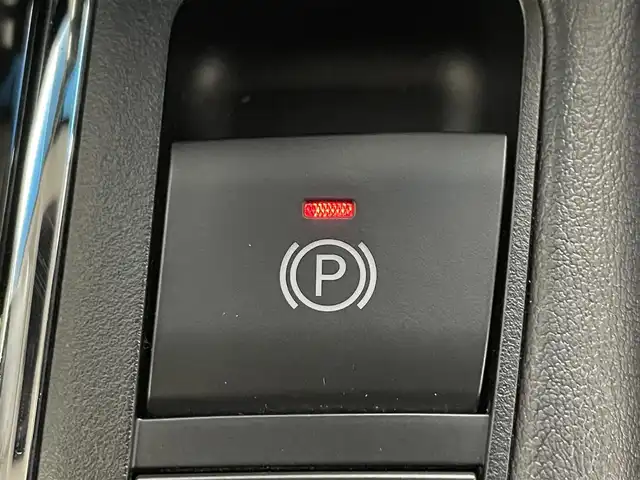 トヨタ アルファード S Cパッケージ 道央・札幌 2016(平28)年 6.8万km ホワイトパールクリスタルシャイン ・４WD/・アルパインナビ/　CD／DVD／Bluetooth／フルセグ/・バックカメラ/・アルパインフリップダウンモニター/・純正FSRガーニッシュ/・両側パワースライドドア/・純正ビルトインETC/・社外ドライブレコーダー（CSD-500FHR）/・クリアランスソナー/・横滑り防止装置/・アイドリングストップ/・電動パーキングブレーキ/・ブレーキホールド/・ステアリングヒーター/・電動リアゲート/・ハーフレザーシート/・パワーシート/・純正AW18インチ/・純正フロアマット/・LEDヘッドライト/・フォグライト/・スマートキー/・プッシュスタート