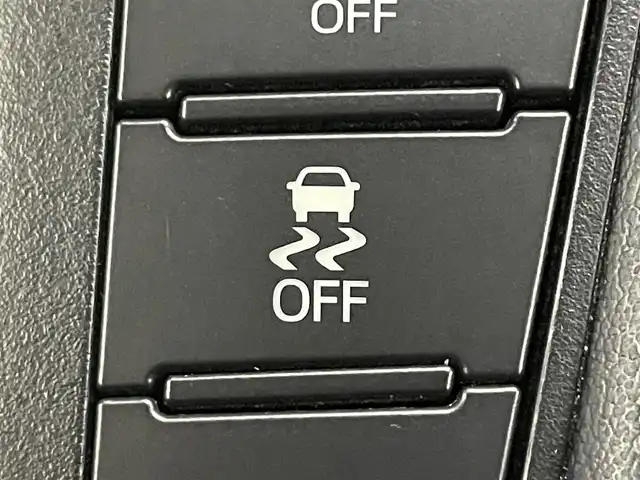 トヨタ アルファード S Cパッケージ 道央・札幌 2016(平28)年 6.8万km ホワイトパールクリスタルシャイン ・４WD/・アルパインナビ/　CD／DVD／Bluetooth／フルセグ/・バックカメラ/・アルパインフリップダウンモニター/・純正FSRガーニッシュ/・両側パワースライドドア/・純正ビルトインETC/・社外ドライブレコーダー（CSD-500FHR）/・クリアランスソナー/・横滑り防止装置/・アイドリングストップ/・電動パーキングブレーキ/・ブレーキホールド/・ステアリングヒーター/・電動リアゲート/・ハーフレザーシート/・パワーシート/・純正AW18インチ/・純正フロアマット/・LEDヘッドライト/・フォグライト/・スマートキー/・プッシュスタート