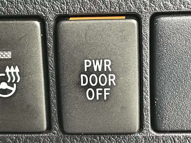 トヨタ アルファード S Cパッケージ 道央・札幌 2016(平28)年 6.8万km ホワイトパールクリスタルシャイン ・４WD/・アルパインナビ/　CD／DVD／Bluetooth／フルセグ/・バックカメラ/・アルパインフリップダウンモニター/・純正FSRガーニッシュ/・両側パワースライドドア/・純正ビルトインETC/・社外ドライブレコーダー（CSD-500FHR）/・クリアランスソナー/・横滑り防止装置/・アイドリングストップ/・電動パーキングブレーキ/・ブレーキホールド/・ステアリングヒーター/・電動リアゲート/・ハーフレザーシート/・パワーシート/・純正AW18インチ/・純正フロアマット/・LEDヘッドライト/・フォグライト/・スマートキー/・プッシュスタート