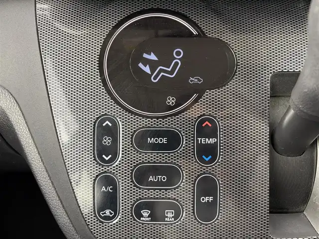 日産 デイズ ルークス ライダーHWS X Gパッケージ 愛知県 2014(平26)年 2.9万km ホワイトパール 純正ナビ/アラウンドビューモニター/ETC/両側パワースライドドア/ステアリングスイッチ/スマートキー/プッシュスタート/HIDヘッドライト/オートライト/電動格納ミラー/オートエアコン/純正15インチアルミホイール