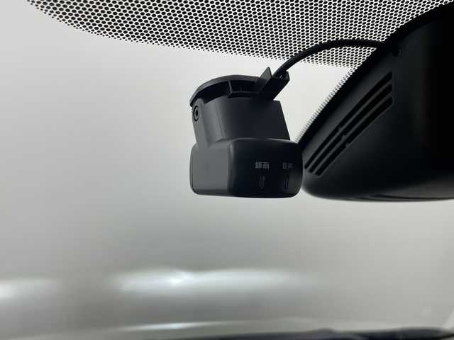 日産 セレナ e－パワー ハイウェイスター V 埼玉県 2021(令3)年 5.4万km ブリリアントホワイトパール 2トーン 純正ナビ/フルセグテレビ/全方位カメラ/ビルトインETC/前方ドライブレコーダー/ブラインドスポットモニター/プロパイロット/デジタルインナーミラー/両側パワースライドドア/衝突被害軽減ブレーキ/クリアランスソナー/オートハイビーム/オートLEDライト/電子パーキングシステム/ブレーキホールド/プッシュスタート/純正フロアマット/純正15インチアルミホイール