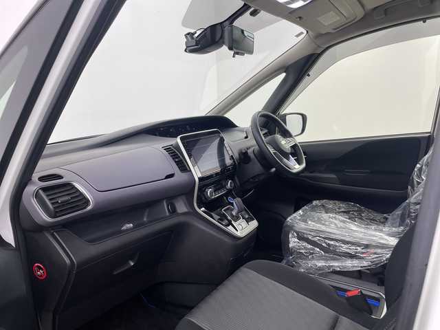 日産 セレナ e－パワー ハイウェイスター V 埼玉県 2021(令3)年 5.4万km ブリリアントホワイトパール 2トーン 純正ナビ/フルセグテレビ/全方位カメラ/ビルトインETC/前方ドライブレコーダー/ブラインドスポットモニター/プロパイロット/デジタルインナーミラー/両側パワースライドドア/衝突被害軽減ブレーキ/クリアランスソナー/オートハイビーム/オートLEDライト/電子パーキングシステム/ブレーキホールド/プッシュスタート/純正フロアマット/純正15インチアルミホイール