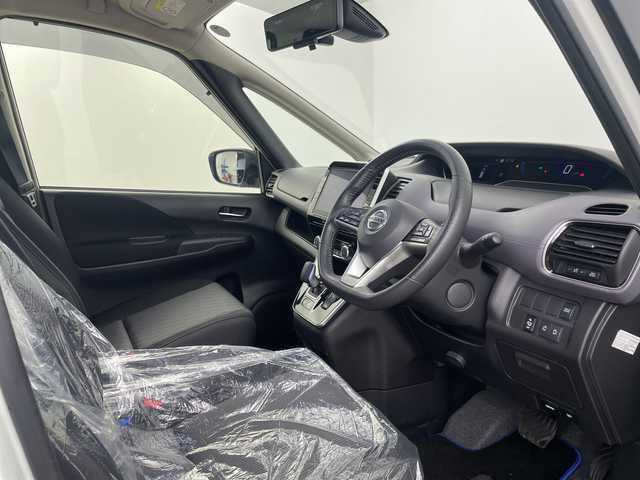 日産 セレナ e－パワー ハイウェイスター V 埼玉県 2021(令3)年 5.4万km ブリリアントホワイトパール 2トーン 純正ナビ/フルセグテレビ/全方位カメラ/ビルトインETC/前方ドライブレコーダー/ブラインドスポットモニター/プロパイロット/デジタルインナーミラー/両側パワースライドドア/衝突被害軽減ブレーキ/クリアランスソナー/オートハイビーム/オートLEDライト/電子パーキングシステム/ブレーキホールド/プッシュスタート/純正フロアマット/純正15インチアルミホイール