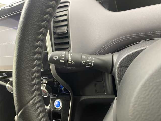 日産 セレナ e－パワー ハイウェイスター V 埼玉県 2021(令3)年 5.4万km ブリリアントホワイトパール 2トーン 純正ナビ/フルセグテレビ/全方位カメラ/ビルトインETC/前方ドライブレコーダー/ブラインドスポットモニター/プロパイロット/デジタルインナーミラー/両側パワースライドドア/衝突被害軽減ブレーキ/クリアランスソナー/オートハイビーム/オートLEDライト/電子パーキングシステム/ブレーキホールド/プッシュスタート/純正フロアマット/純正15インチアルミホイール