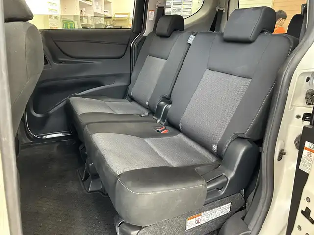 トヨタ シエンタ G 東京都 2020(令2)年 2.8万km ホワイトパールクリスタルシャイン ワンオーナー/純正ディーラーナビ/(BT/CD/DVD/フルセグTV)/(NSZT-W68T)/全周囲カメラ/クリアランスソナー/両側パワースライドドア/ETC/プリクラッシュセーフティー/LDA/先行者発進告知/PKSB/前方ドライブレコーダー/アイドリングストップ/革巻きステアリング/ステアリングスイッチ/ステアリングヒーター/シートヒーター/電動格納ウインカーミラー/ドアバイザー/プライバシーガラス/オートライト/オートハイビーム/LEDライト/フォグランプ/ISOFIX/純正フロアマット/スマートキー/プッシュスタート/スペアキー/社外15インチアルミホイール/W+サイド+カーテンSRS&ABS/横滑防止装置/新車時保証書/取扱説明書