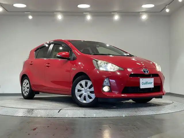トヨタ アクア S 愛知県 2012(平24)年 8.8万km スーパーレッドⅤ 純正SDナビ/（Bluetooth/フルセグTV/SD/FM/AM/AUX//CD・DVD再生）/ビルトインETC/シートヒーター/バックカメラ/前後ドライブレコーダー/純正フロアマット/プッシュスタート/ -スマートキー/ナノイー/フォグ