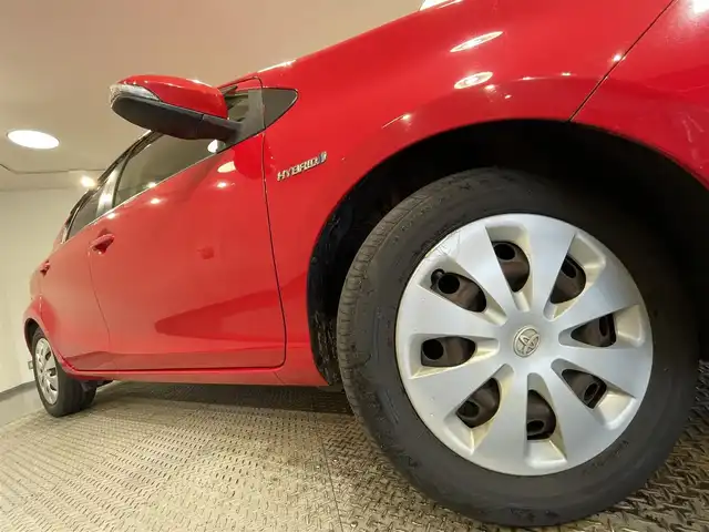 トヨタ アクア S 愛知県 2012(平24)年 8.8万km スーパーレッドⅤ 純正SDナビ/（Bluetooth/フルセグTV/SD/FM/AM/AUX//CD・DVD再生）/ビルトインETC/シートヒーター/バックカメラ/前後ドライブレコーダー/純正フロアマット/プッシュスタート/ -スマートキー/ナノイー/フォグ