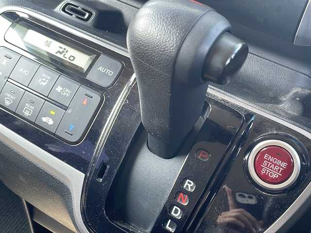 ホンダ Ｎ ＢＯＸ G SSパッケージ 愛知県 2014(平26)年 8.8万km プレミアムディープロッソパール (株)IDOMが運営する【じしゃロン名古屋鳴海店】の自社ローン専用車両になりますこちらは現金またはオートローンご利用時の価格です。自社ローンご希望の方は別途その旨お申付け下さい/純正SDナビ （VXM-155）/ワンセグTV/　BT/CD/DVD/iPod/AUX/バックカメラ/両側パワースライドア /ETC /前ドライブレコーダー　/純正フロアマット　/純正AW