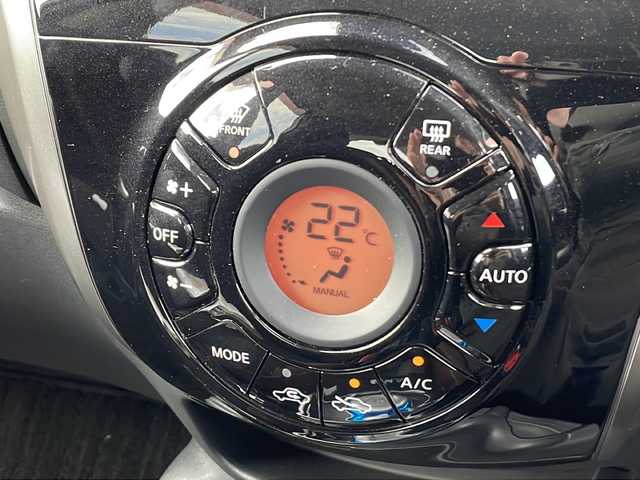 日産 ノート e－パワー X モード・プレミア 富山県 2018(平30)年 2.8万km ブリリアントホワイトパール 禁煙車/純正ナビ/（CD・DVD・フルセグTV・BTオーディオ・SD）/アラウンドビューモニター/ETC/アイドリングストップ/純正アルミホイール/LEDヘッドライト/前後コーナーセンサー/横滑り防止装置/ウィンカーミラー/純正フロアマット/純正ドアバイザー/スマートスペアキー