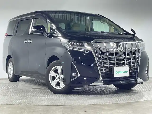 トヨタ アルファード X 神奈川県 2022(令4)年 2.5万km ブラック 純正9型ディスプレイオーディオ/コネクトナビ/フルセグ　Bluetooth　AM FM Miracast/純正12.1型後席フリップダウンモニター【V12T-R68C】/両側電動スライドドア/セーフティセンス/先行車発進告知/プリクラッシュセーフティ/ロードサインアシスト/レーダークルーズコントロール/レーントレーシングアシスト/オートマチックハイビーム/パーキングサポートブレーキ/前後クリアランスソナー/革巻きステアリング/ビルトインETC/電動パーキングブレーキ/ブレーキオートホールド/プッシュスタート/スマートキー/2眼lEDヘッドライト/LEDフロントフォグランプ/オートライト/純正16インチアルミホイール/純正リアスポイラー/取説/保証書/スペアキー