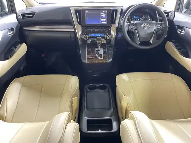 トヨタ アルファード X 神奈川県 2022(令4)年 2.5万km ブラック 純正9型ディスプレイオーディオ/コネクトナビ/フルセグ　Bluetooth　AM FM Miracast/純正12.1型後席フリップダウンモニター【V12T-R68C】/両側電動スライドドア/セーフティセンス/先行車発進告知/プリクラッシュセーフティ/ロードサインアシスト/レーダークルーズコントロール/レーントレーシングアシスト/オートマチックハイビーム/パーキングサポートブレーキ/前後クリアランスソナー/革巻きステアリング/ビルトインETC/電動パーキングブレーキ/ブレーキオートホールド/プッシュスタート/スマートキー/2眼lEDヘッドライト/LEDフロントフォグランプ/オートライト/純正16インチアルミホイール/純正リアスポイラー/取説/保証書/スペアキー