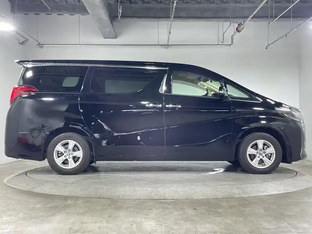 トヨタ アルファード X 神奈川県 2022(令4)年 2.5万km ブラック 純正9型ディスプレイオーディオ/コネクトナビ/フルセグ　Bluetooth　AM FM Miracast/純正12.1型後席フリップダウンモニター【V12T-R68C】/両側電動スライドドア/セーフティセンス/先行車発進告知/プリクラッシュセーフティ/ロードサインアシスト/レーダークルーズコントロール/レーントレーシングアシスト/オートマチックハイビーム/パーキングサポートブレーキ/前後クリアランスソナー/革巻きステアリング/ビルトインETC/電動パーキングブレーキ/ブレーキオートホールド/プッシュスタート/スマートキー/2眼lEDヘッドライト/LEDフロントフォグランプ/オートライト/純正16インチアルミホイール/純正リアスポイラー/取説/保証書/スペアキー