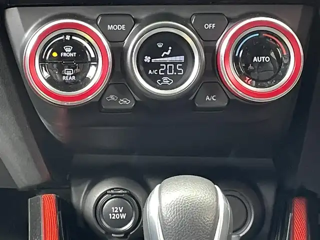 スズキ スイフト スポーツ 岐阜県 2022(令4)年 2.5万km プレミアムシルバーメタリック 純正ナビ/【Bluetooth．CD.DVD.AM/FMラジオ．iPod】/クルーズコントロール/パドルシフト/シートヒーター/スマートキー/LEDヘッドライト・オート機能付/フォグライト/ETC/純正アルミホイール/純正フロアマット/横滑り防止装置/ウィンカーミラー/ドアバイザー/取扱説明書/保証書/スペアキー