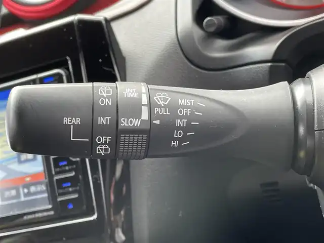 スズキ スイフト スポーツ 岐阜県 2022(令4)年 2.5万km プレミアムシルバーメタリック 純正ナビ/【Bluetooth．CD.DVD.AM/FMラジオ．iPod】/クルーズコントロール/パドルシフト/シートヒーター/スマートキー/LEDヘッドライト・オート機能付/フォグライト/ETC/純正アルミホイール/純正フロアマット/横滑り防止装置/ウィンカーミラー/ドアバイザー/取扱説明書/保証書/スペアキー